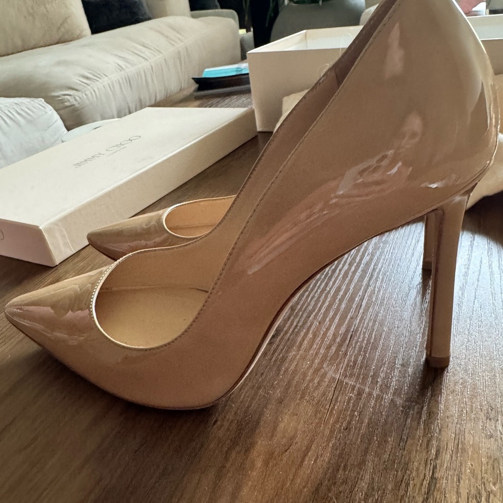 Jimmy Choo Glossy Beige Heels